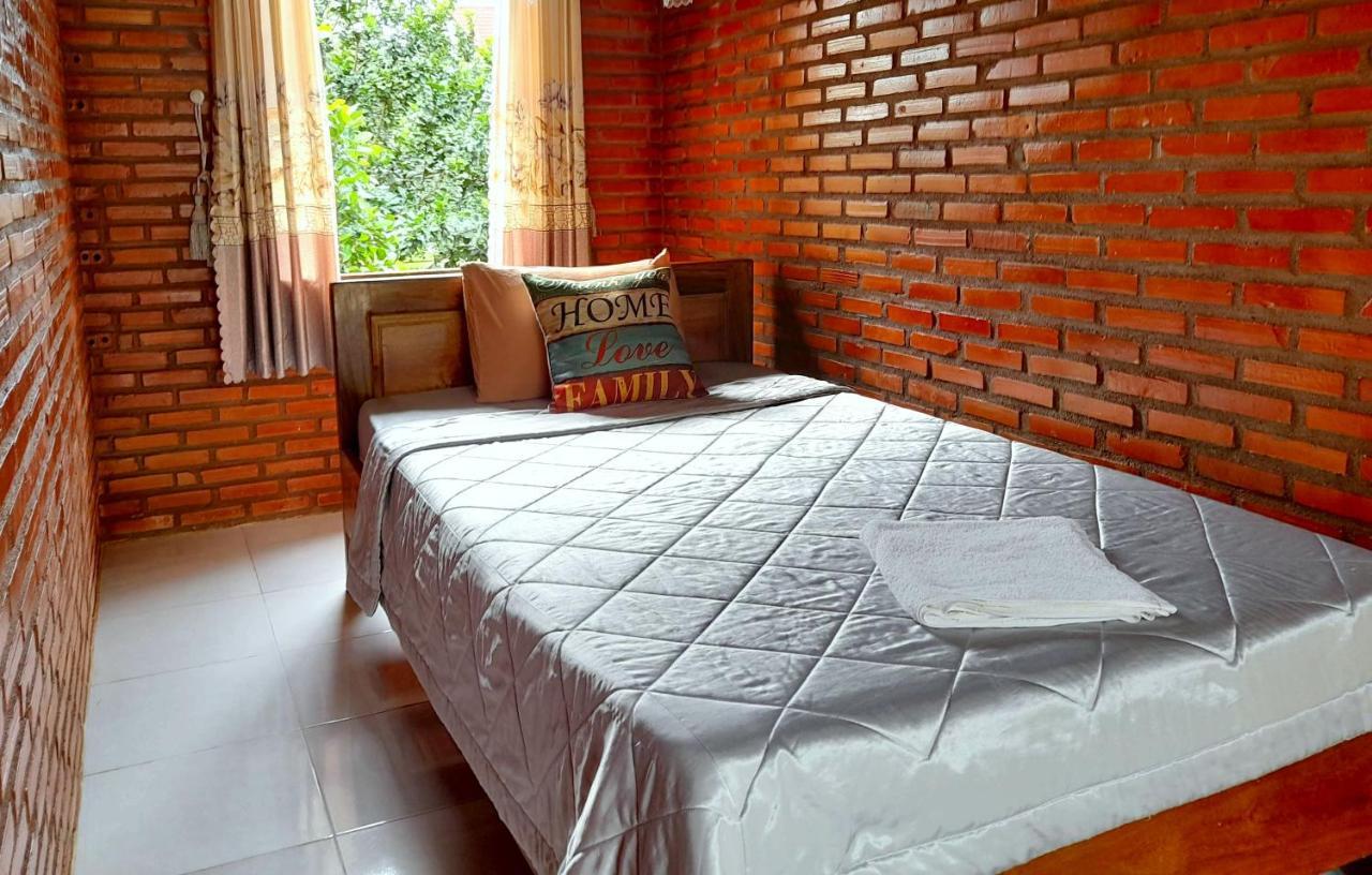 Cat Tien Backpackers Hostel المظهر الخارجي الصورة