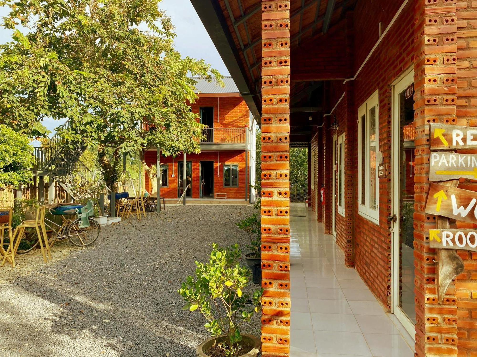 Cat Tien Backpackers Hostel المظهر الخارجي الصورة